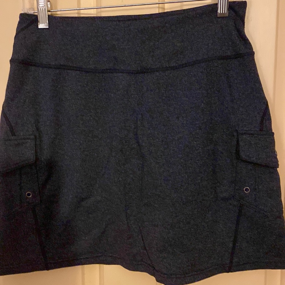 Athleta Skirt Built In Bike Shorts With Gripper Fabric Size S